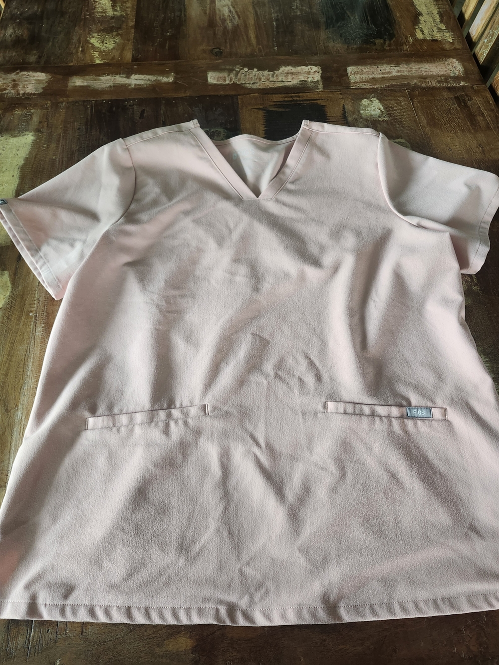 Figs Light Pink V-Neck Scrub Top XL